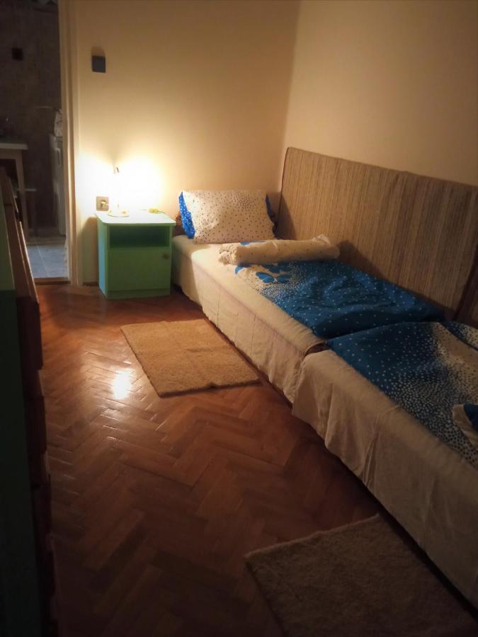 Fuesti Fecske Apartman Hajdúszoboszló Eksteriør billede